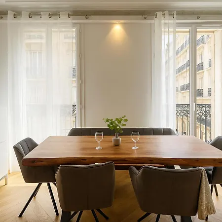 Homestay Salon Cosy Et Lumineux Proche Arc De Triomphe Paris