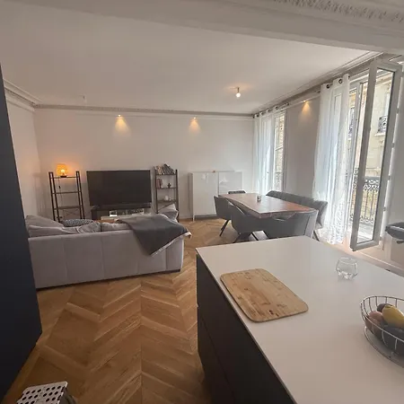 Salon Cosy Et Lumineux Proche Arc De Triomphe Paris