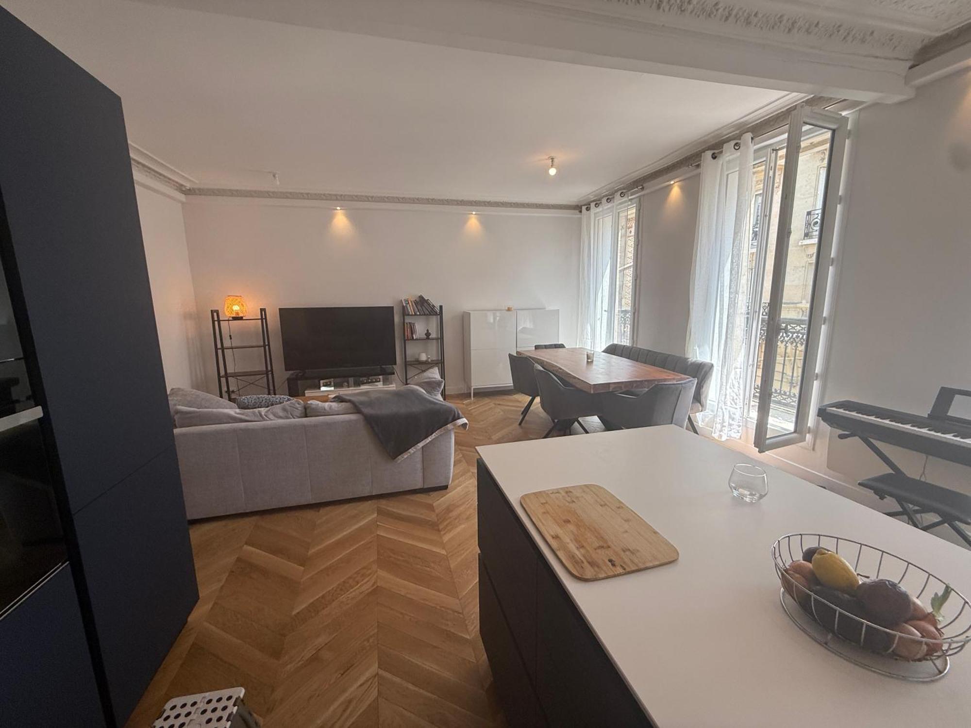 Salon Cosy Et Lumineux Proche Arc De Triomphe Paris